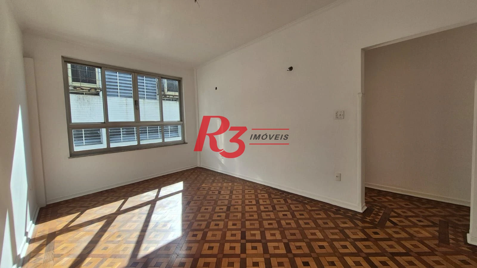 Oportunidade para locação em localização excelente do bairro do Boqueirão em Santos, com 120 m², 2 quartos, 1 vaga! Condição esapecial!
