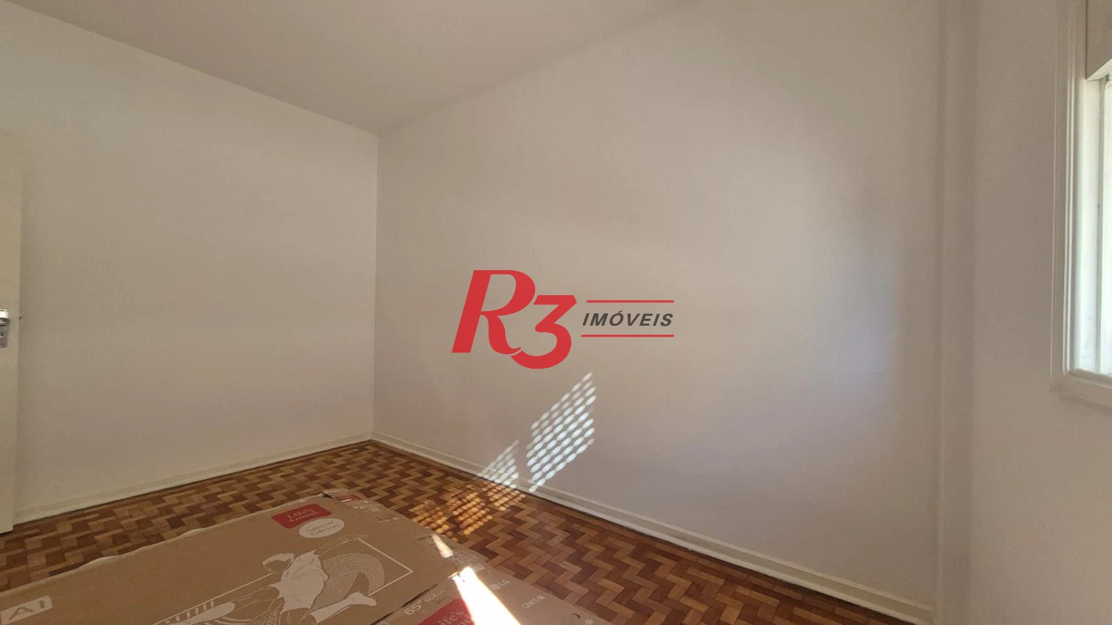 Oportunidade para locação em localização excelente do bairro do Boqueirão em Santos, com 120 m², 2 quartos, 1 vaga! Condição esapecial!