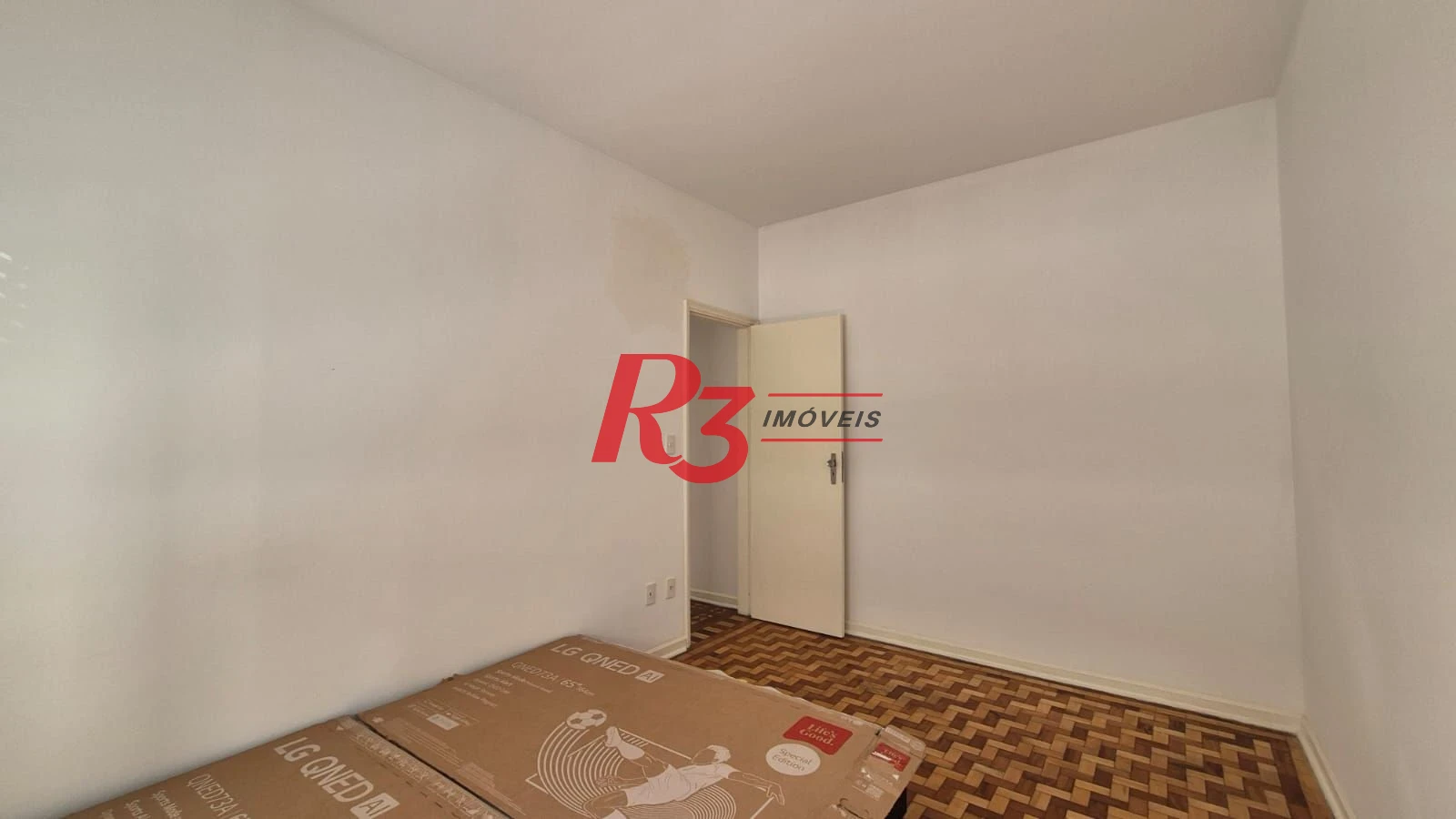 Oportunidade para locação em localização excelente do bairro do Boqueirão em Santos, com 120 m², 2 quartos, 1 vaga! Condição esapecial!
