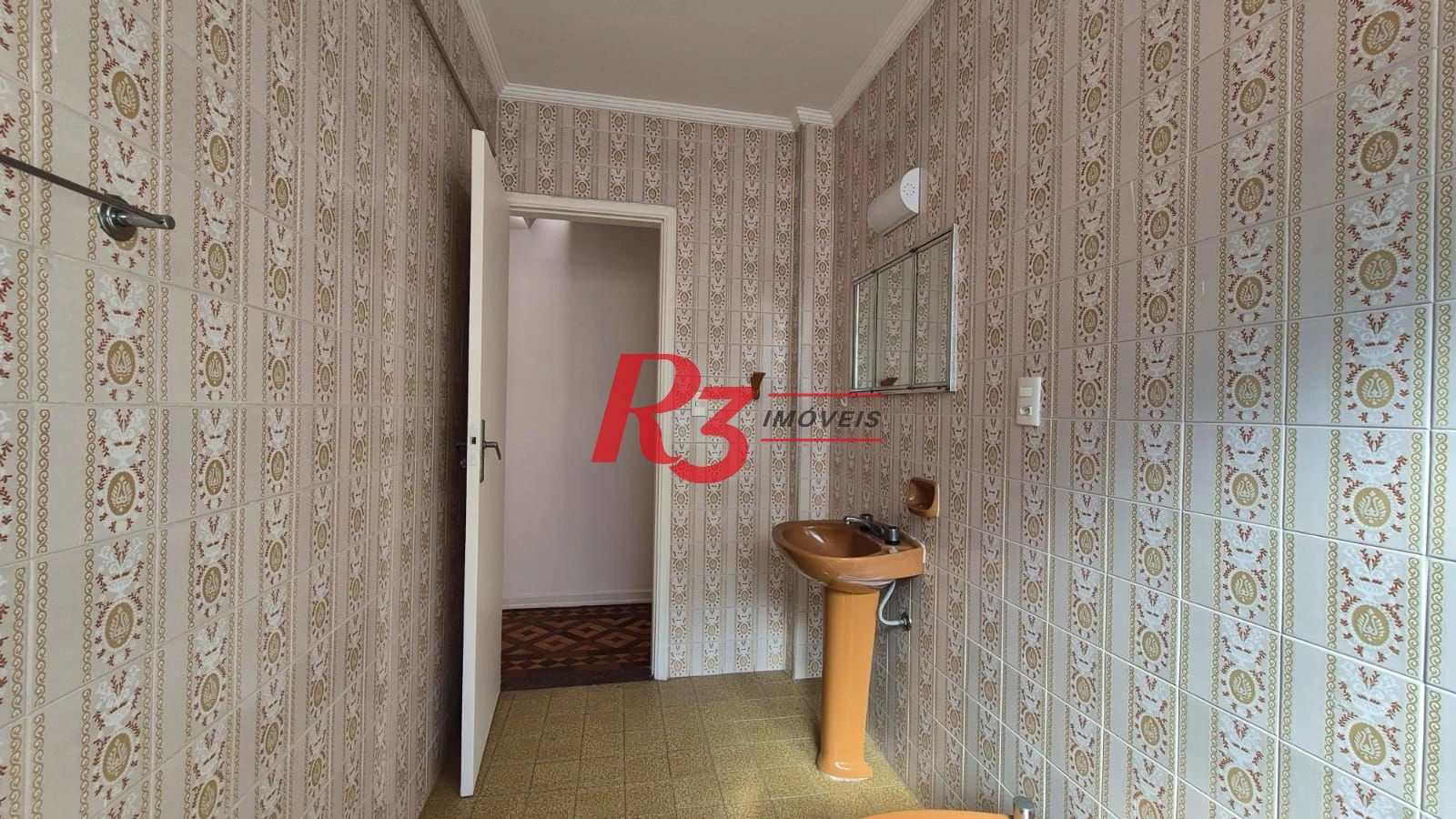 Oportunidade para locação em localização excelente do bairro do Boqueirão em Santos, com 120 m², 2 quartos, 1 vaga! Condição esapecial!