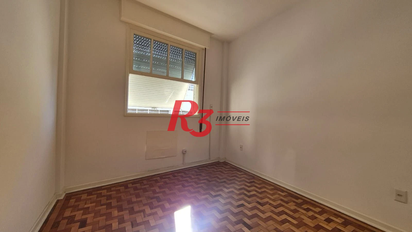 Oportunidade para locação em localização excelente do bairro do Boqueirão em Santos, com 120 m², 2 quartos, 1 vaga! Condição esapecial!