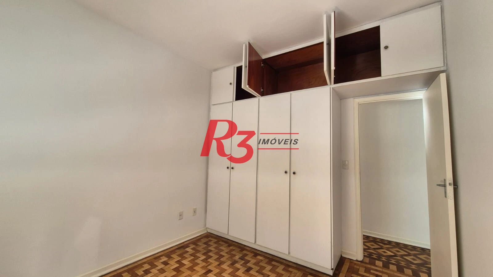 Oportunidade para locação em localização excelente do bairro do Boqueirão em Santos, com 120 m², 2 quartos, 1 vaga! Condição esapecial!