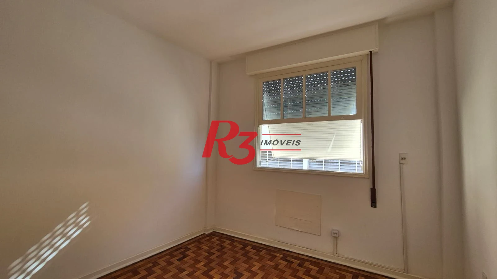 Oportunidade para locação em localização excelente do bairro do Boqueirão em Santos, com 120 m², 2 quartos, 1 vaga! Condição esapecial!