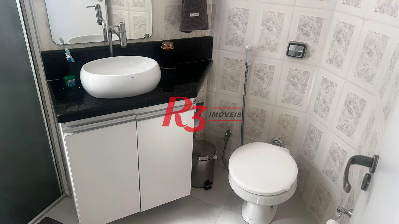 Apartamento com 3 dormitórios para alugar, 75 m² por R$ 3.800,00/mês - Vila Matias - Santos/SP