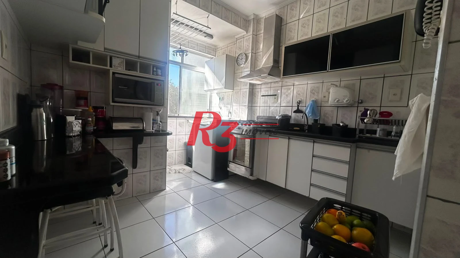 Apartamento com 3 dormitórios para alugar, 75 m² por R$ 3.800,00/mês - Vila Matias - Santos/SP