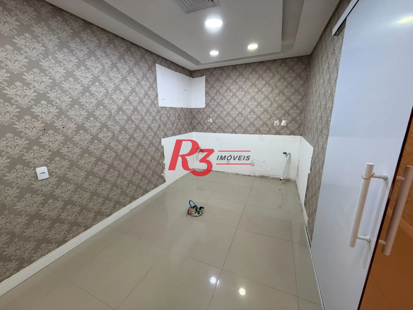 Loja para alugar, 42 m² por R$ 6.500,02/mês - Gonzaga - Santos/SP
