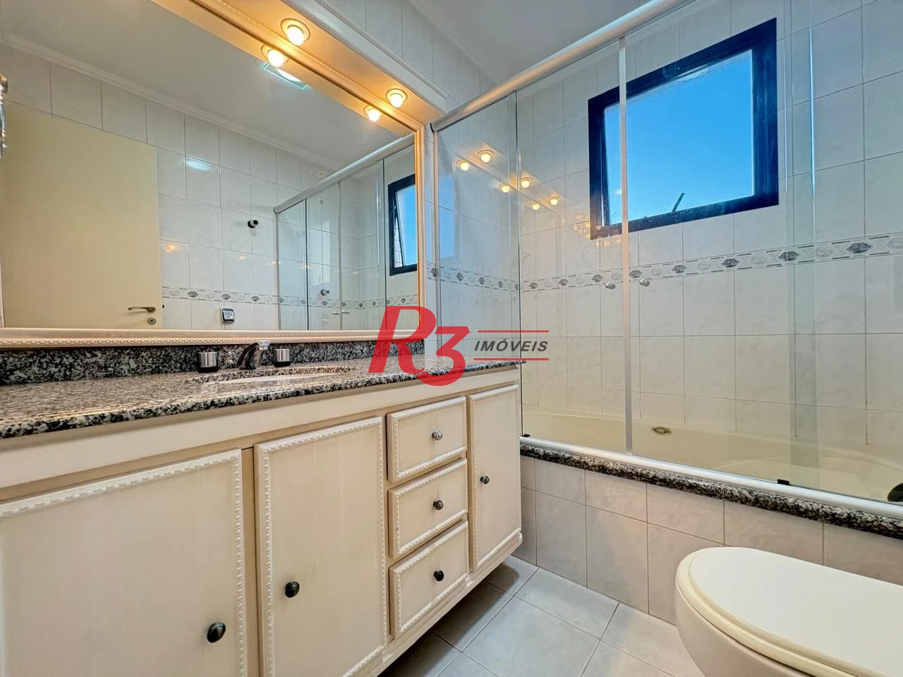 Apartamento com 2 dormitórios à venda, 109 m² por R$ 1.150.000,00 - Pompéia - Santos/SP