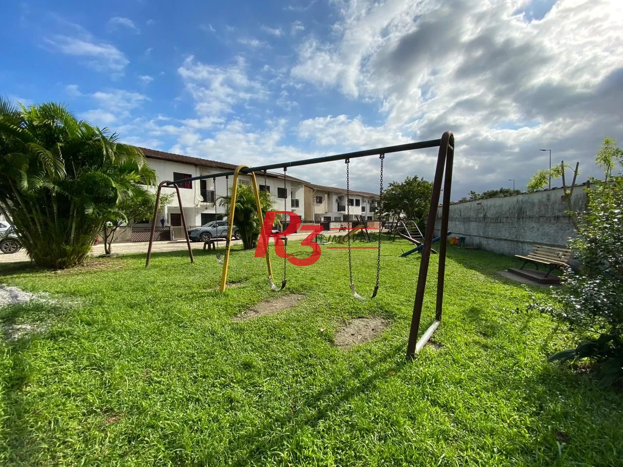 Casa com 3 dormitórios à venda, 90 m² por R$ 320.000,00 - Vila São Jorge - Santos/SP