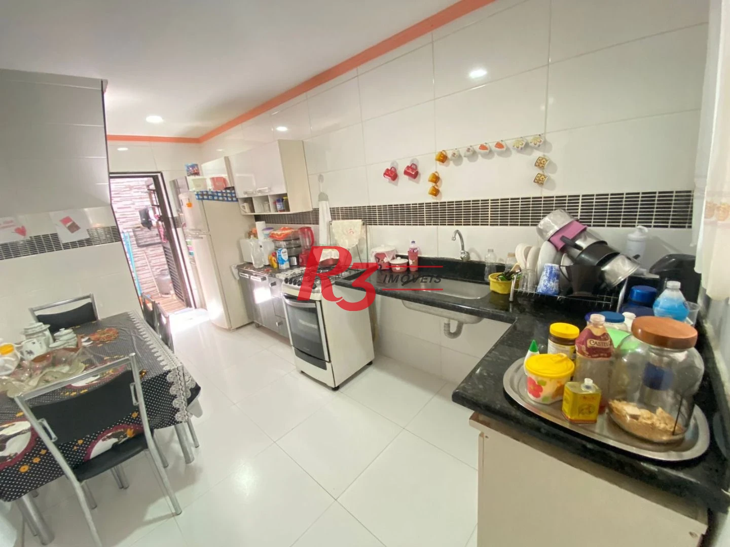 Casa com 3 dormitórios à venda, 90 m² por R$ 320.000,00 - Vila São Jorge - Santos/SP