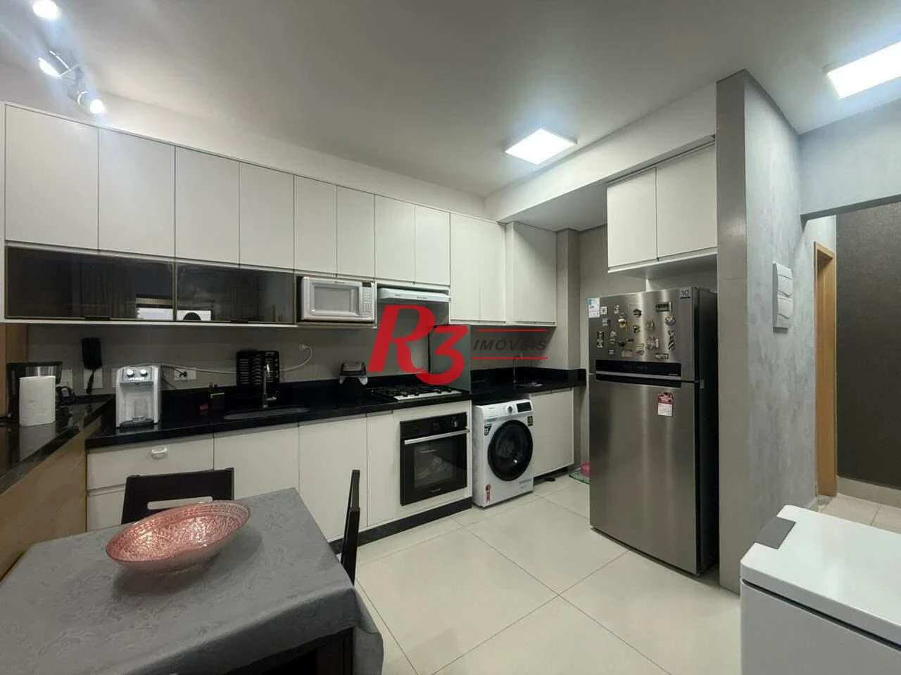 Apartamento com 2 dormitórios à venda, 75 m² por R$ 1.431.000,00 - José Menino - Santos/SP