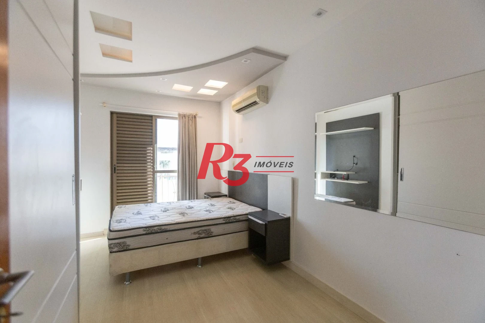 Apartamento com 2 dormitórios à venda, 124 m² por R$ 1.050.000,00 - Ponta da Praia - Santos/SP