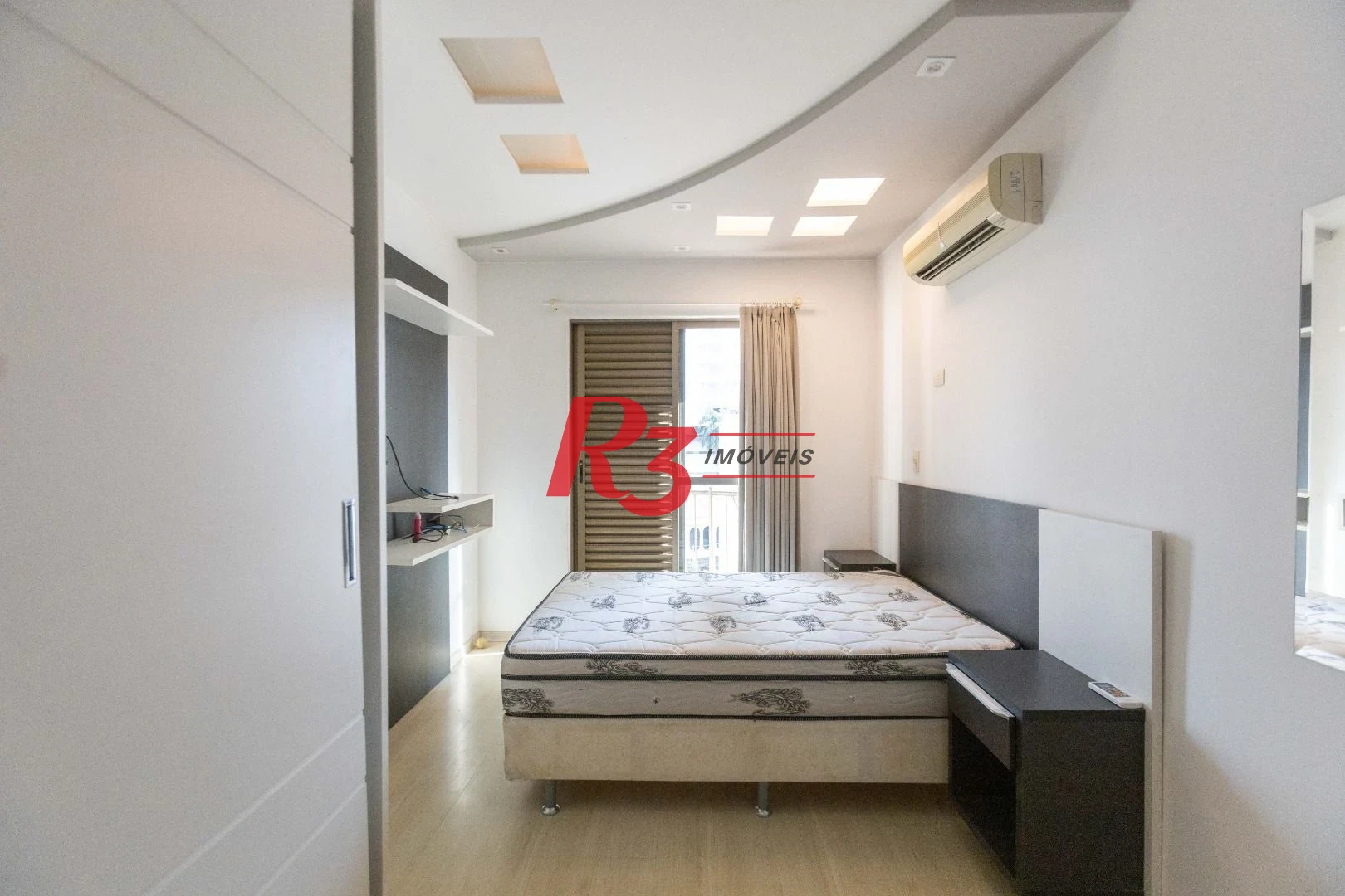 Apartamento com 2 dormitórios à venda, 124 m² por R$ 1.050.000,00 - Ponta da Praia - Santos/SP
