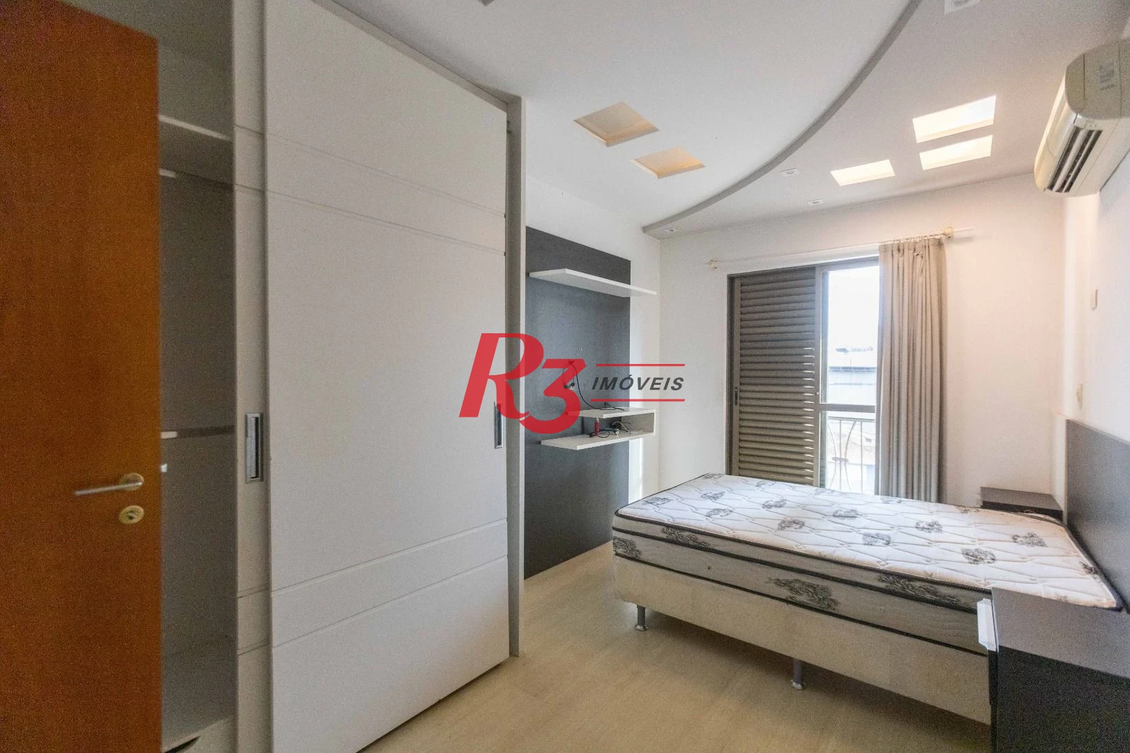 Apartamento com 2 dormitórios à venda, 124 m² por R$ 1.050.000,00 - Ponta da Praia - Santos/SP
