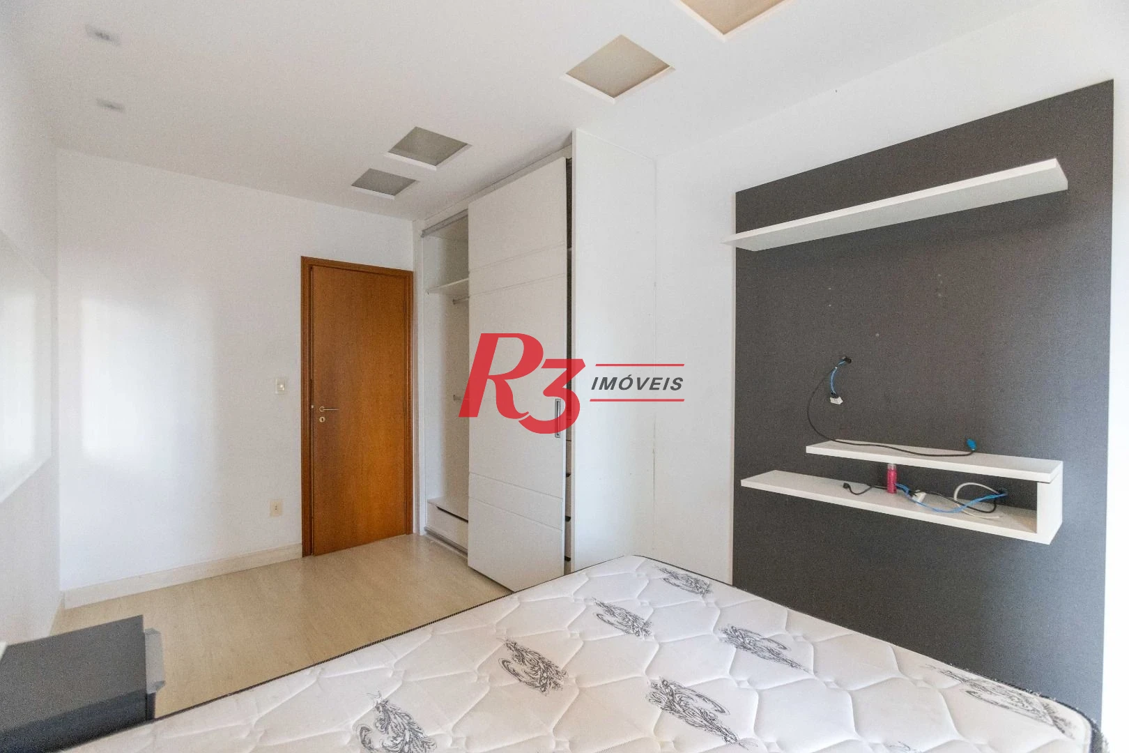 Apartamento com 2 dormitórios à venda, 124 m² por R$ 1.050.000,00 - Ponta da Praia - Santos/SP