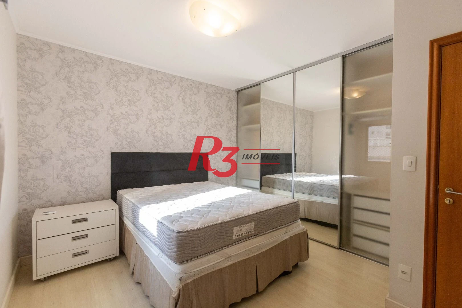 Apartamento com 2 dormitórios à venda, 124 m² por R$ 1.050.000,00 - Ponta da Praia - Santos/SP