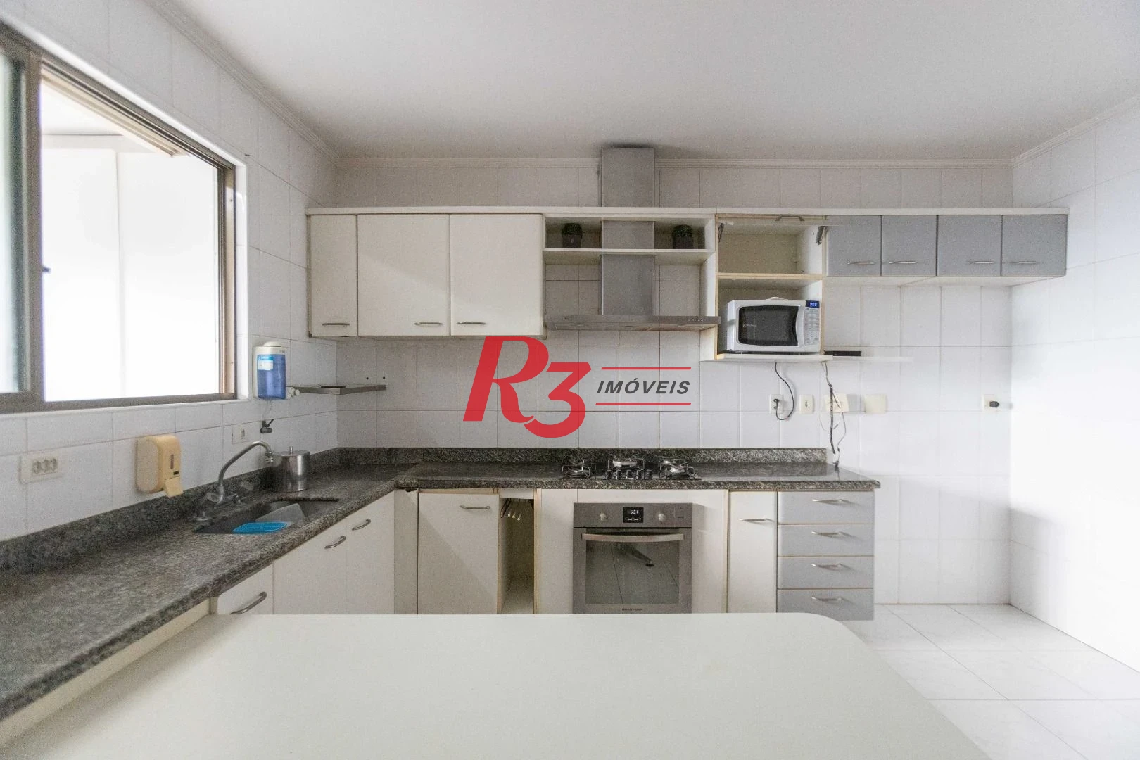 Apartamento com 2 dormitórios à venda, 124 m² por R$ 1.050.000,00 - Ponta da Praia - Santos/SP