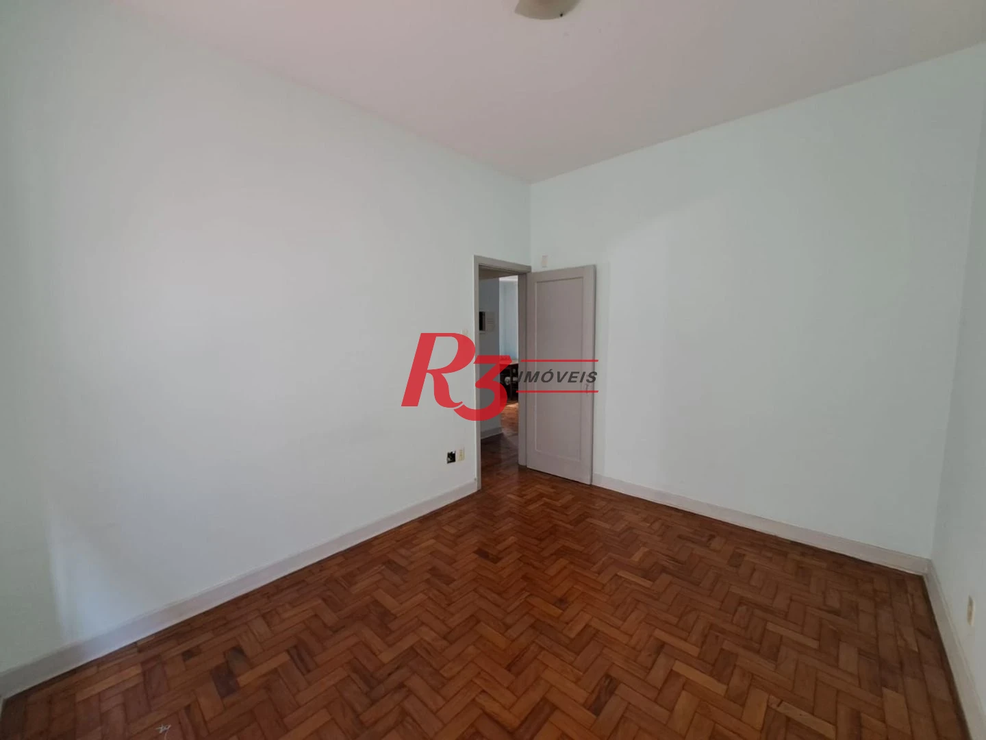 Apartamento com 2 dormitórios à venda, 65 m² por R$ 400.000,00 - Boqueirão - Santos/SP