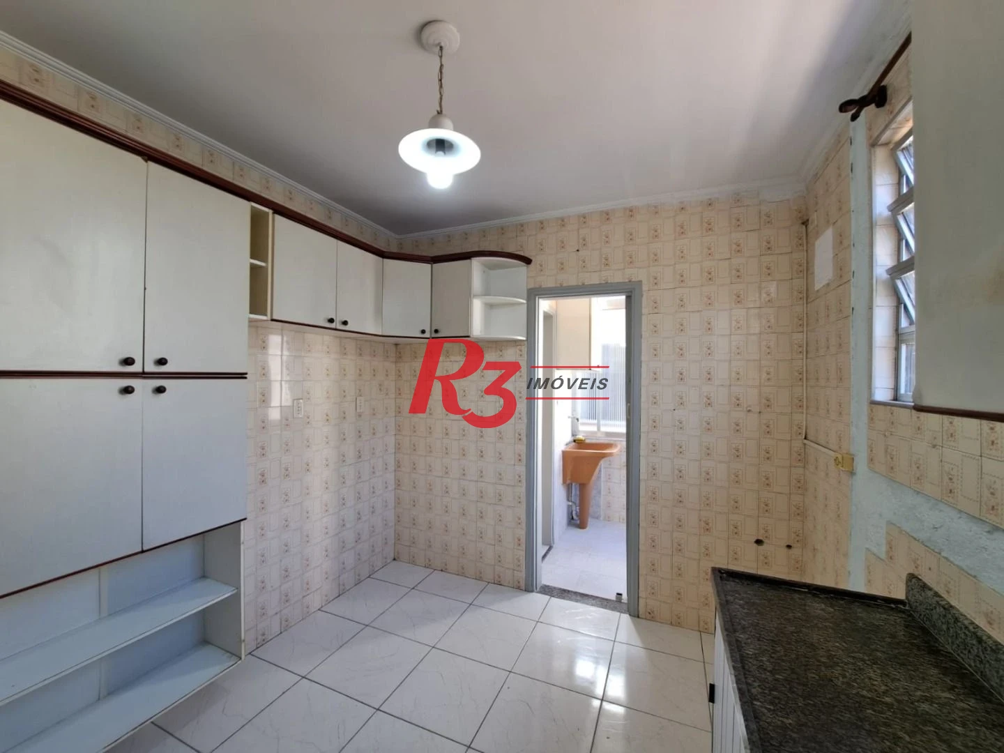 Apartamento com 2 dormitórios à venda, 65 m² por R$ 400.000,00 - Boqueirão - Santos/SP