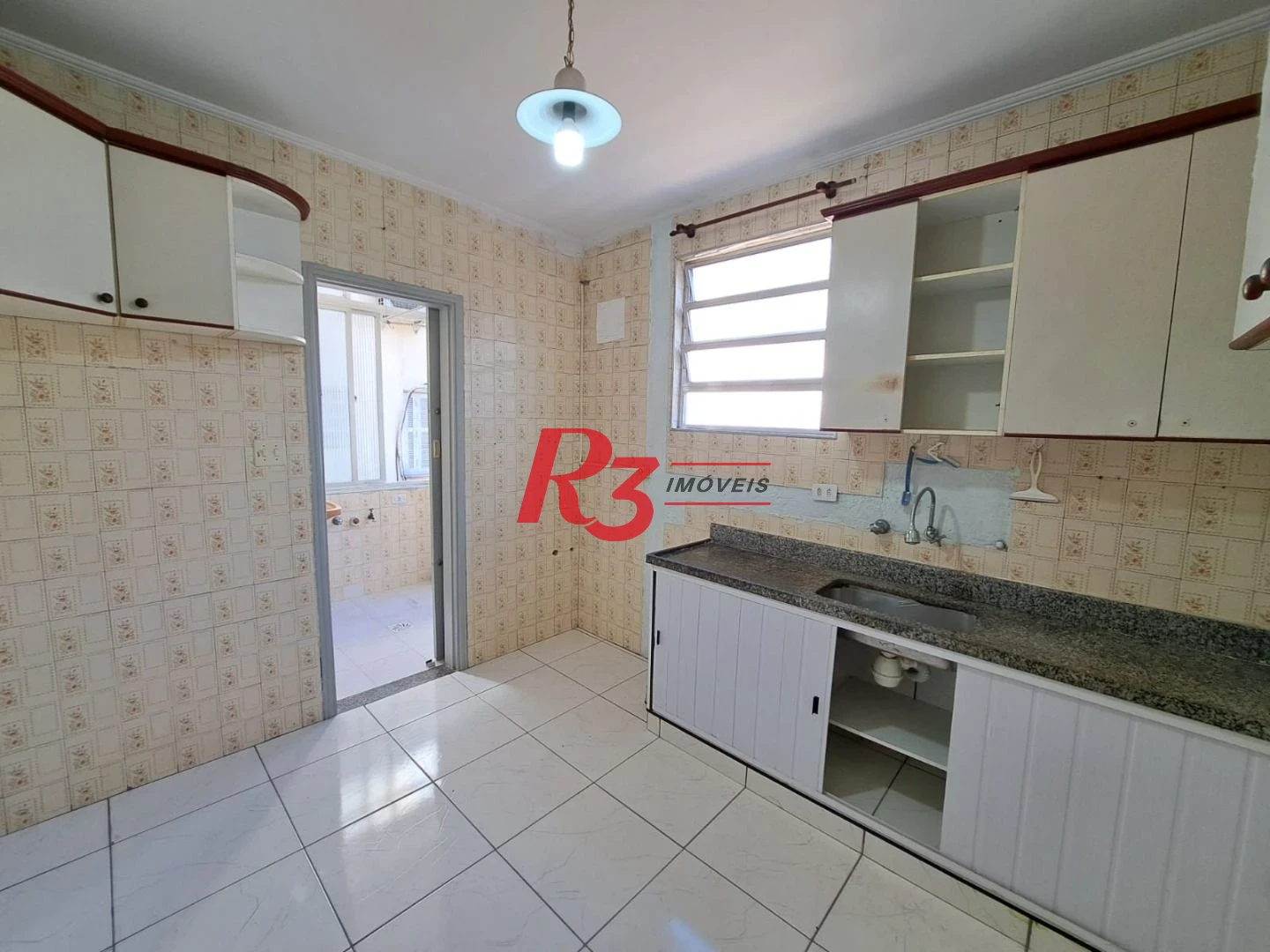 Apartamento com 2 dormitórios à venda, 65 m² por R$ 400.000,00 - Boqueirão - Santos/SP