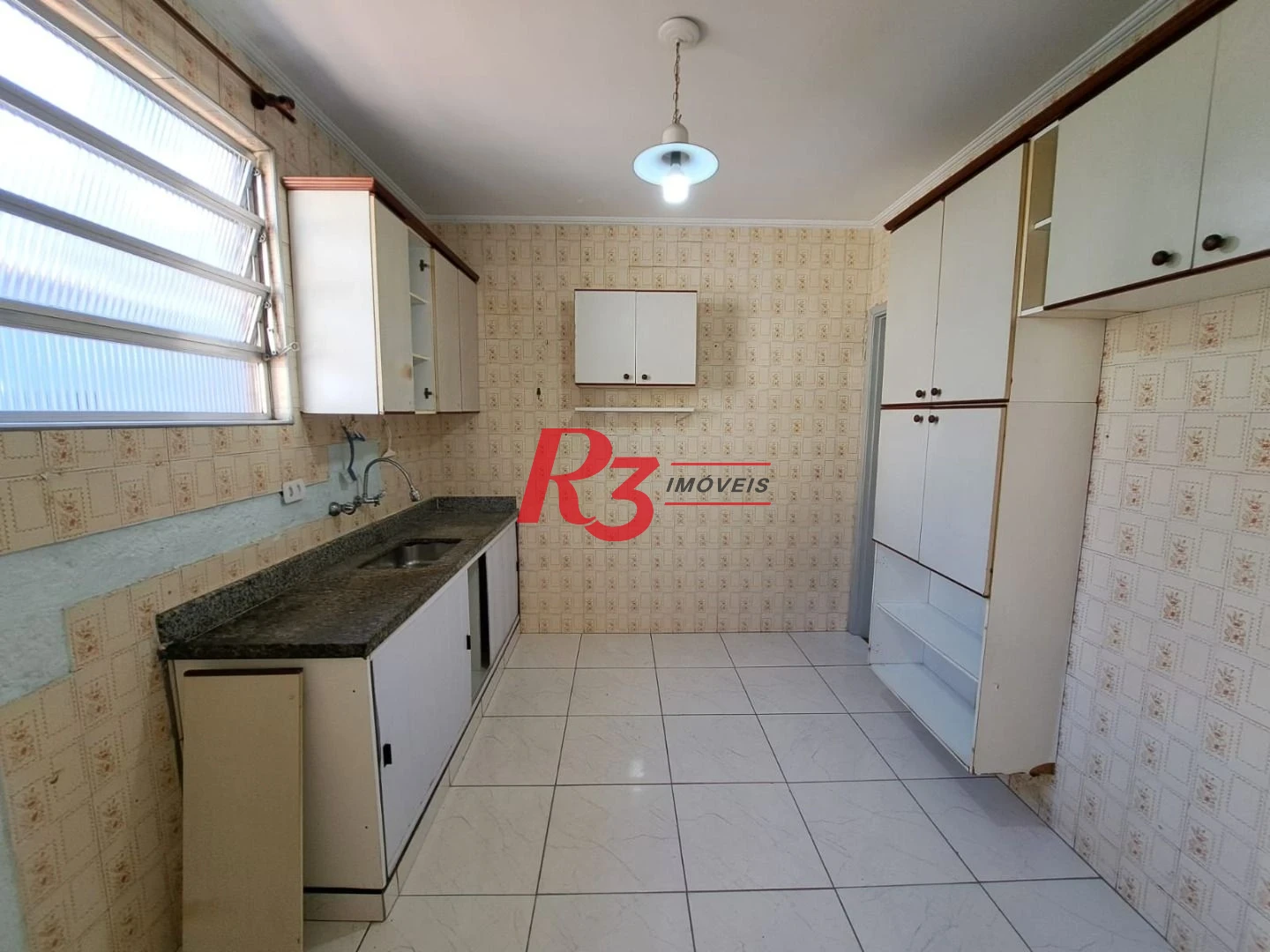Apartamento com 2 dormitórios à venda, 65 m² por R$ 400.000,00 - Boqueirão - Santos/SP