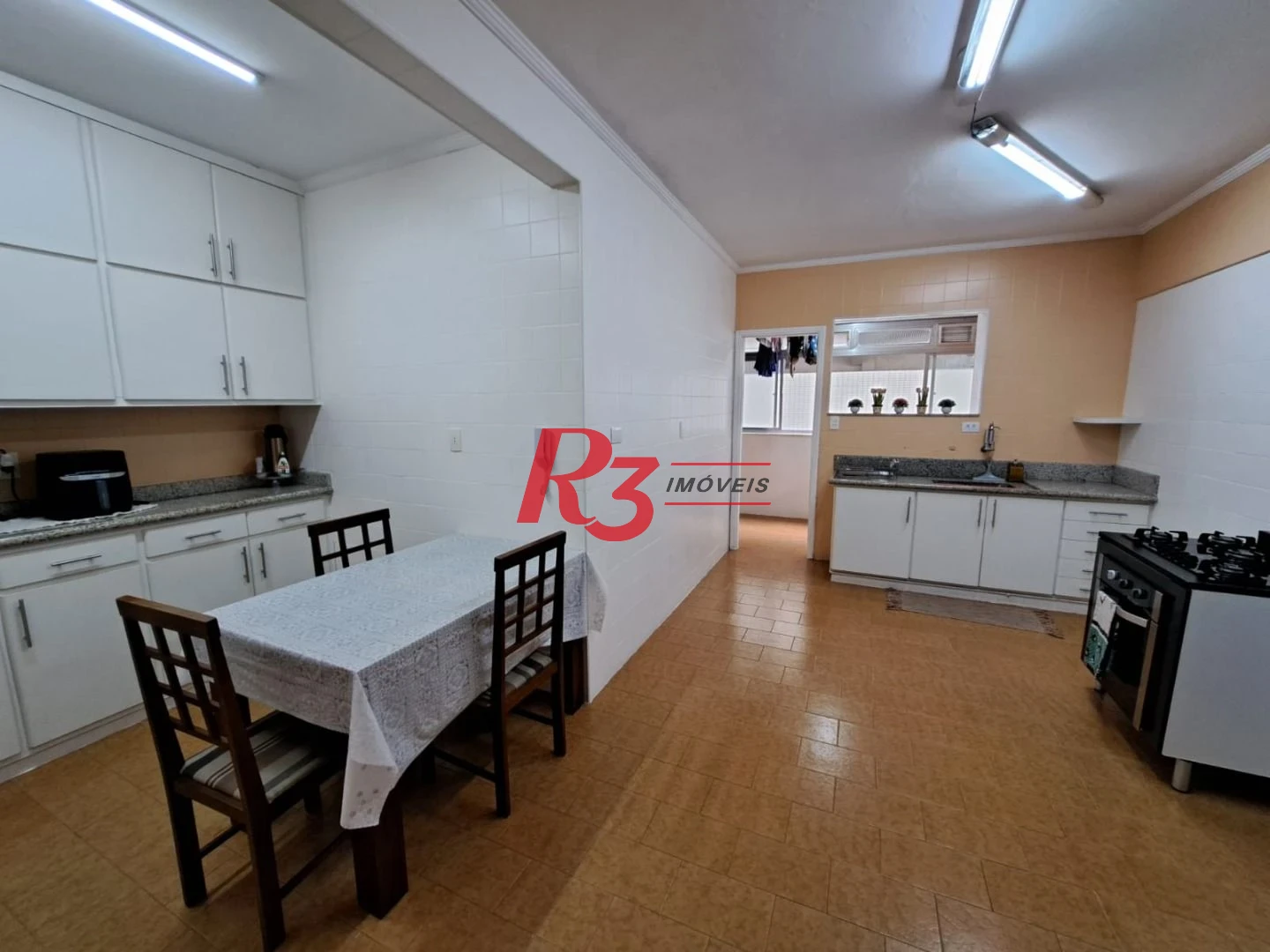 Apartamento com 3 dormitórios à venda, 140 m² por R$ 880.000,00 - Ponta da Praia - Santos/SP