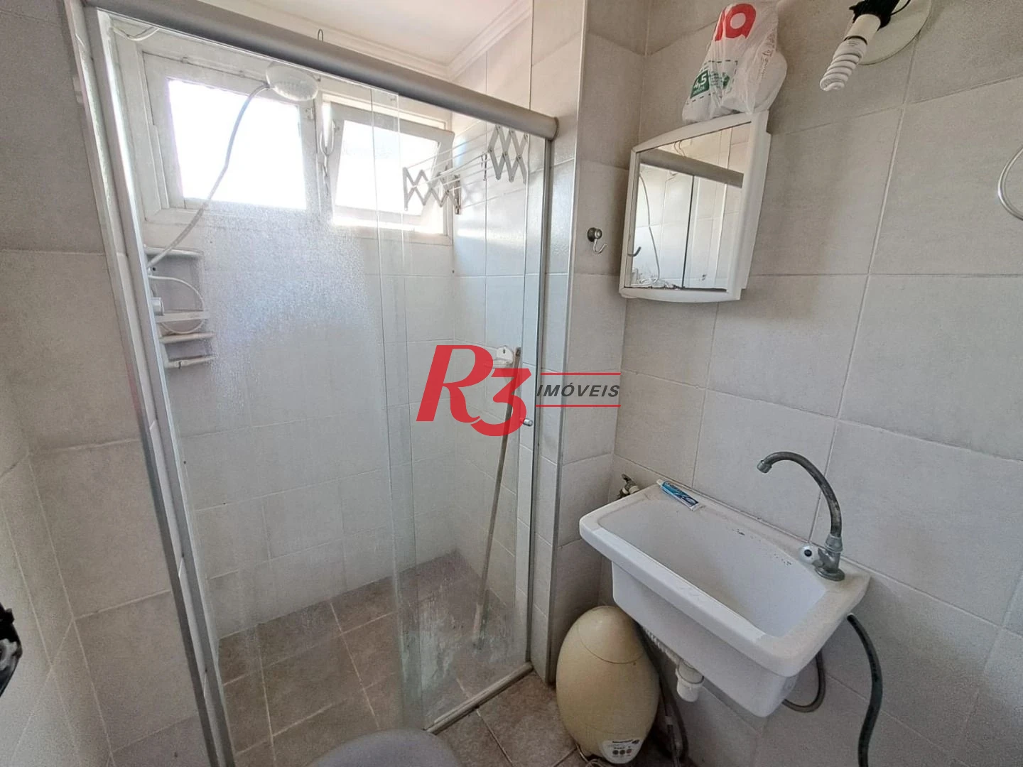 Kitnet com 1 dormitório à venda, 37 m², vista mar, por R$ 380.000 - Ponta da Praia - Santos/SP