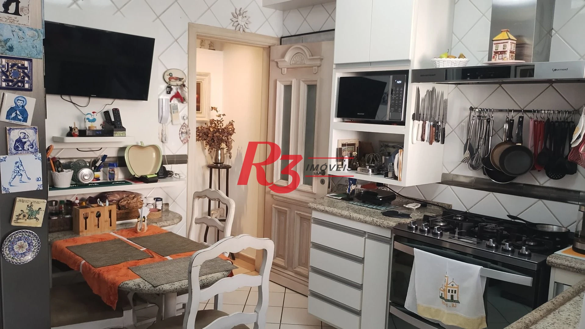 Apartamento com 3 dormitórios à venda, 176 m² por R$ 1.800.000,00 - Boqueirão - Santos/SP