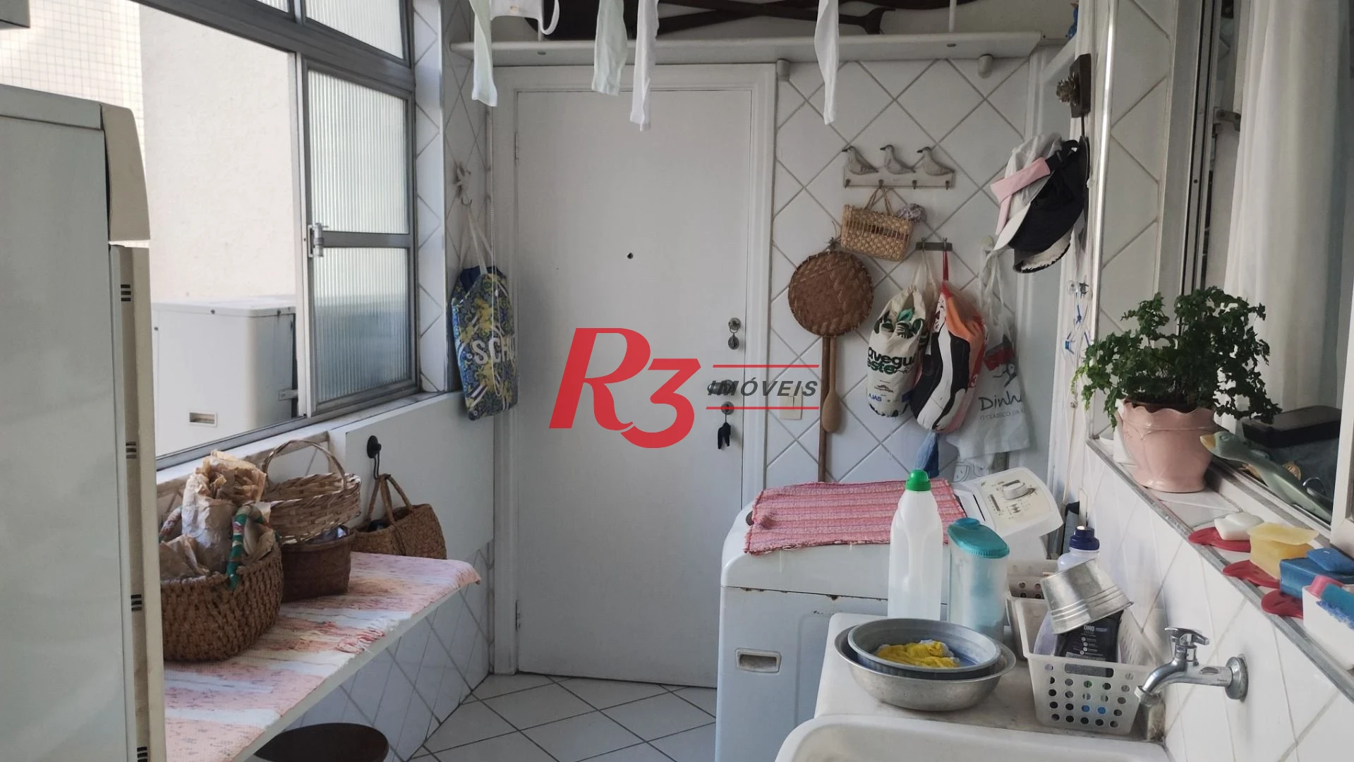 Apartamento com 3 dormitórios à venda, 176 m² por R$ 1.800.000,00 - Boqueirão - Santos/SP