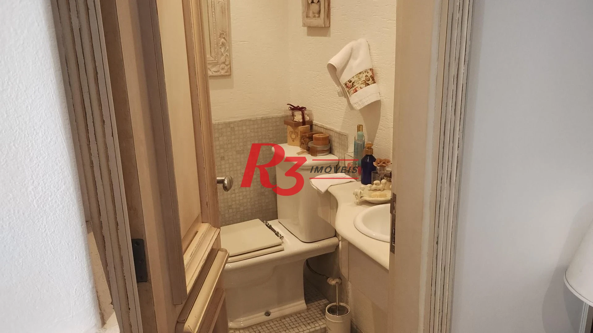 Apartamento com 3 dormitórios à venda, 176 m² por R$ 1.800.000,00 - Boqueirão - Santos/SP