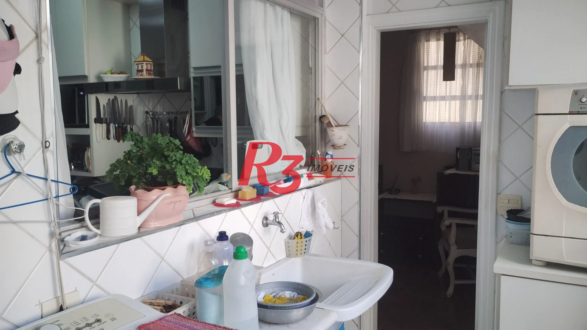 Apartamento com 3 dormitórios à venda, 176 m² por R$ 1.800.000,00 - Boqueirão - Santos/SP