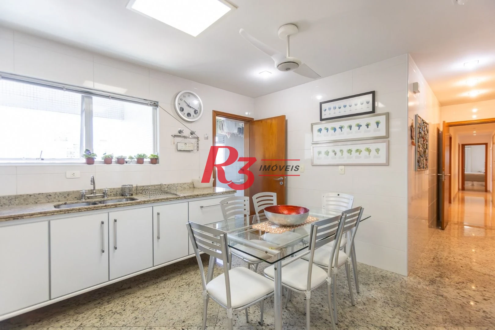 Apartamento com 4 dormitórios à venda, 232 m² por R$ 3.190.000,00 - Embaré - Santos/SP