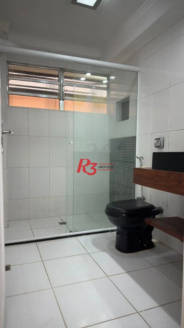 Apartamento com 2 dormitórios à venda, 60 m² por R$ 374.000,00 - Vila Mathias - Santos/SP