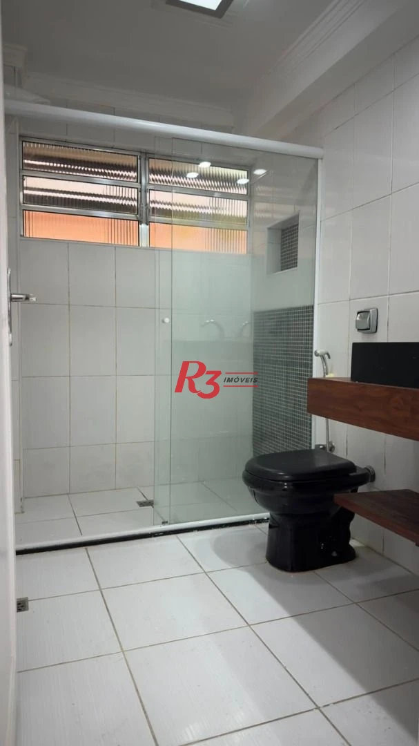 Apartamento com 2 dormitórios à venda, 60 m² por R$ 374.000,00 - Vila Mathias - Santos/SP