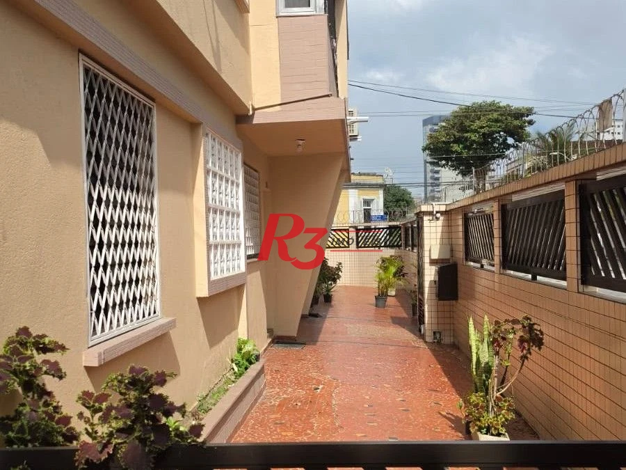 Apartamento com 2 dormitórios à venda, 60 m² por R$ 374.000,00 - Vila Mathias - Santos/SP