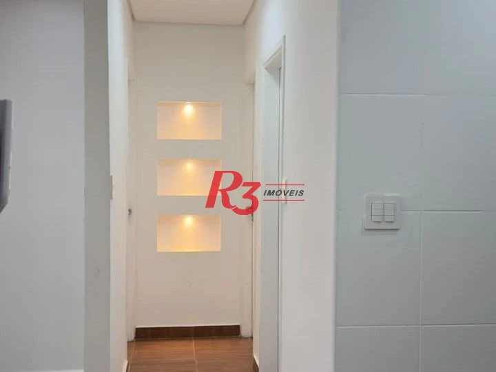 Apartamento com 2 dormitórios à venda, 60 m² por R$ 374.000,00 - Vila Mathias - Santos/SP