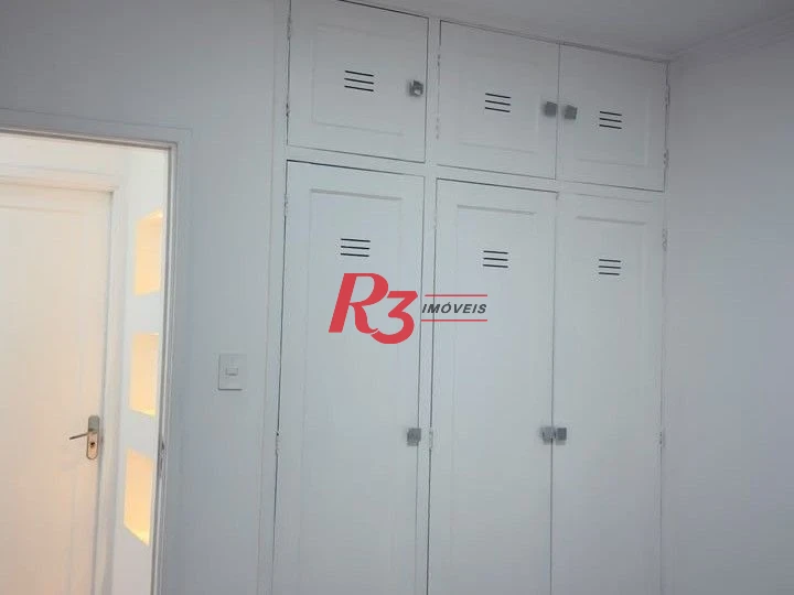 Apartamento com 2 dormitórios à venda, 60 m² por R$ 374.000,00 - Vila Mathias - Santos/SP
