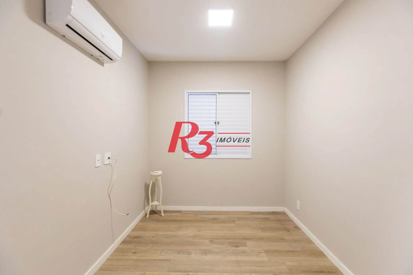 Apartamento com 2 dormitórios para alugar, 64 m² por R$ 4.200,00/mês - Marapé - Santos/SP