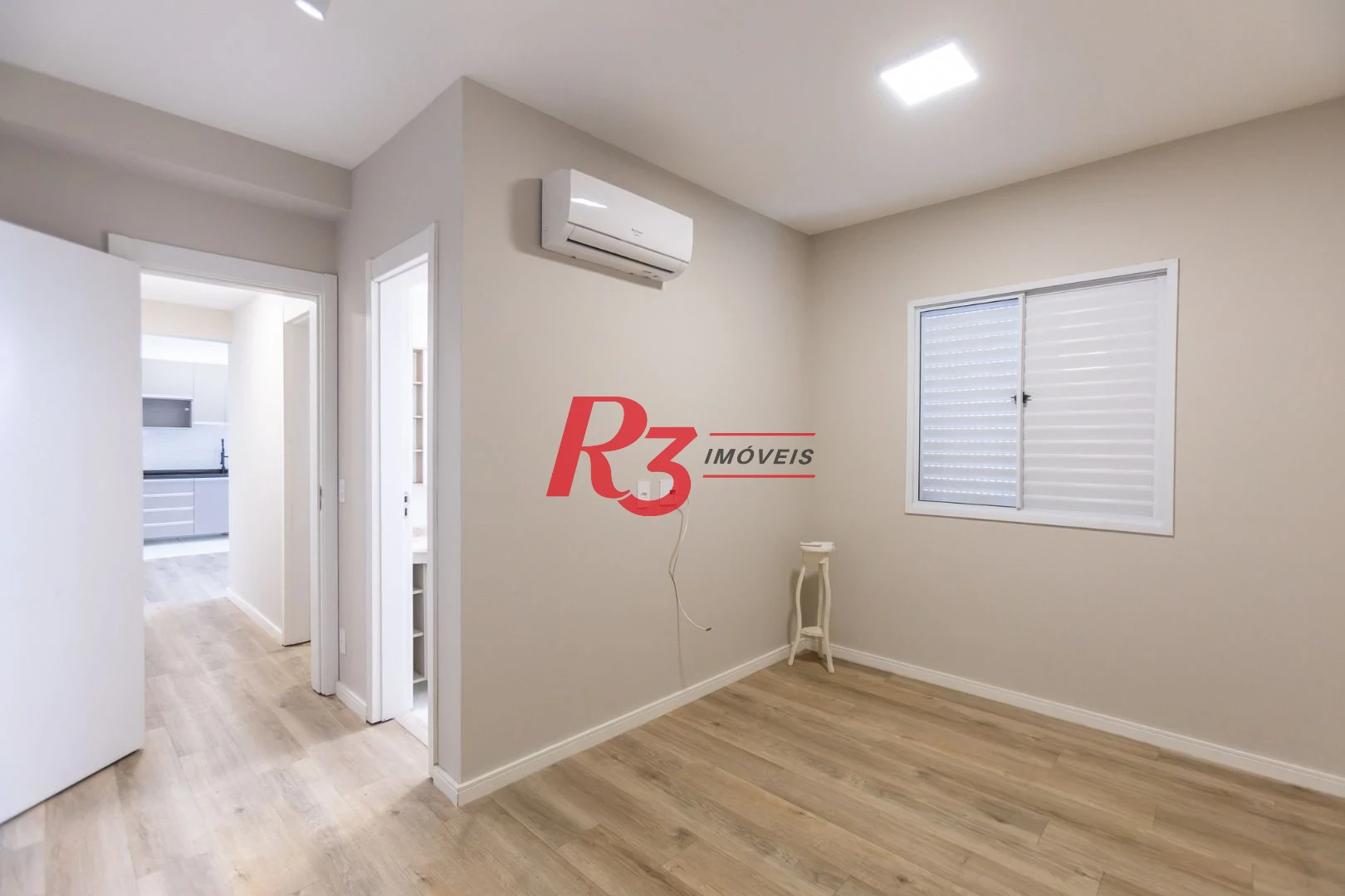 Apartamento com 2 dormitórios para alugar, 64 m² por R$ 4.200,00/mês - Marapé - Santos/SP