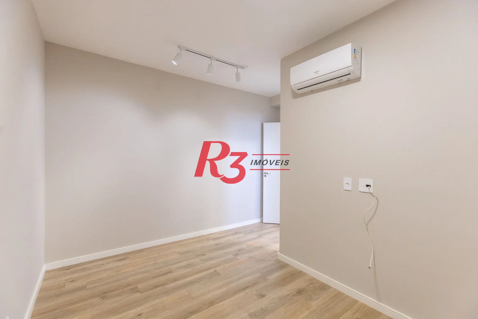 Apartamento com 2 dormitórios para alugar, 64 m² por R$ 4.200,00/mês - Marapé - Santos/SP