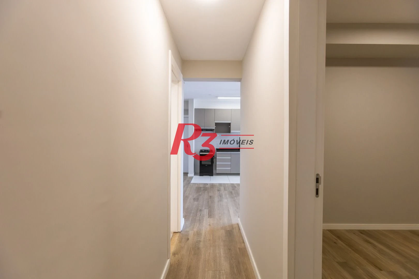 Apartamento com 2 dormitórios para alugar, 64 m² por R$ 4.200,00/mês - Marapé - Santos/SP
