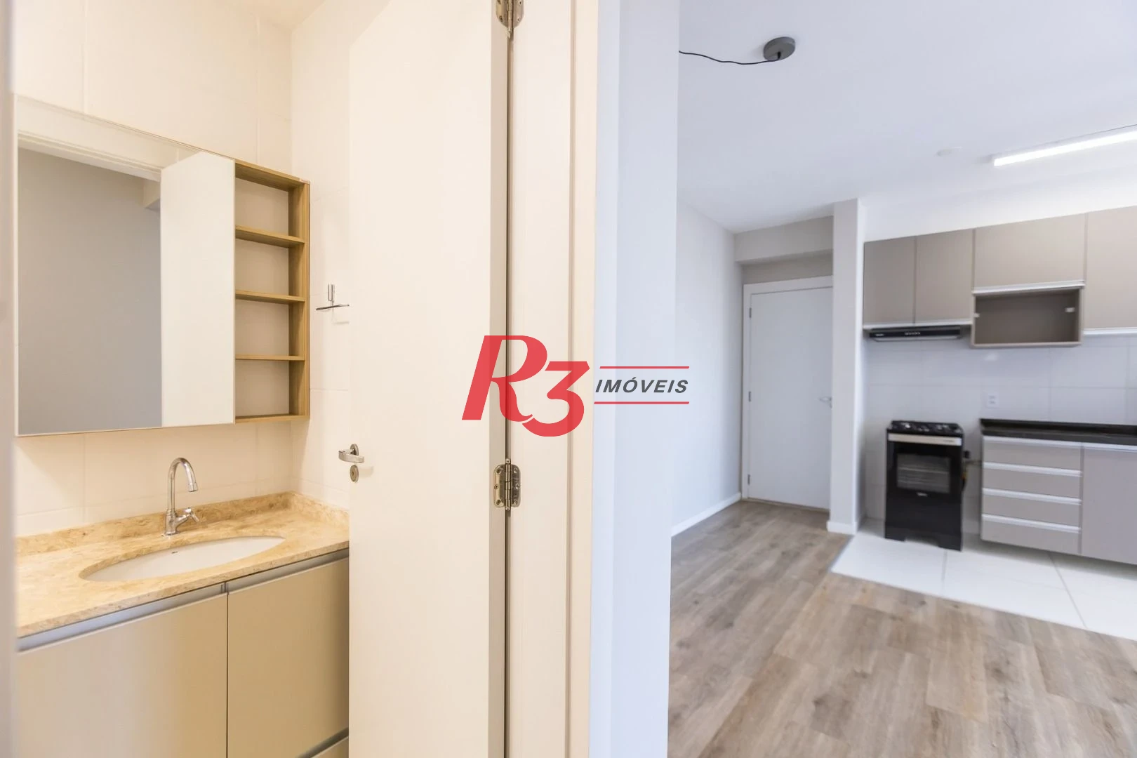 Apartamento com 2 dormitórios para alugar, 64 m² por R$ 4.200,00/mês - Marapé - Santos/SP