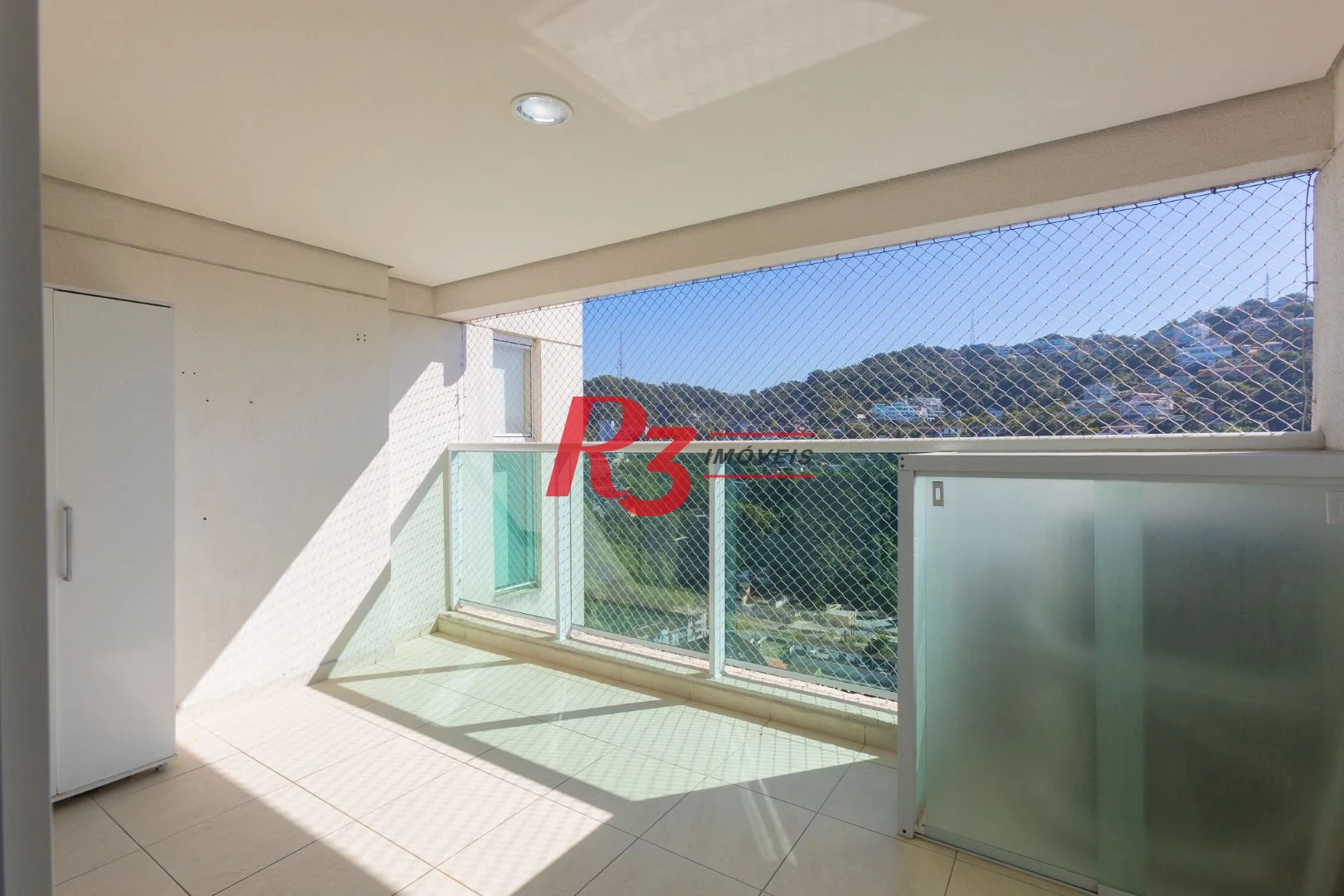 Apartamento com 2 dormitórios à venda, 66 m² por R$ 695.000,00 - José Menino - Santos/SP