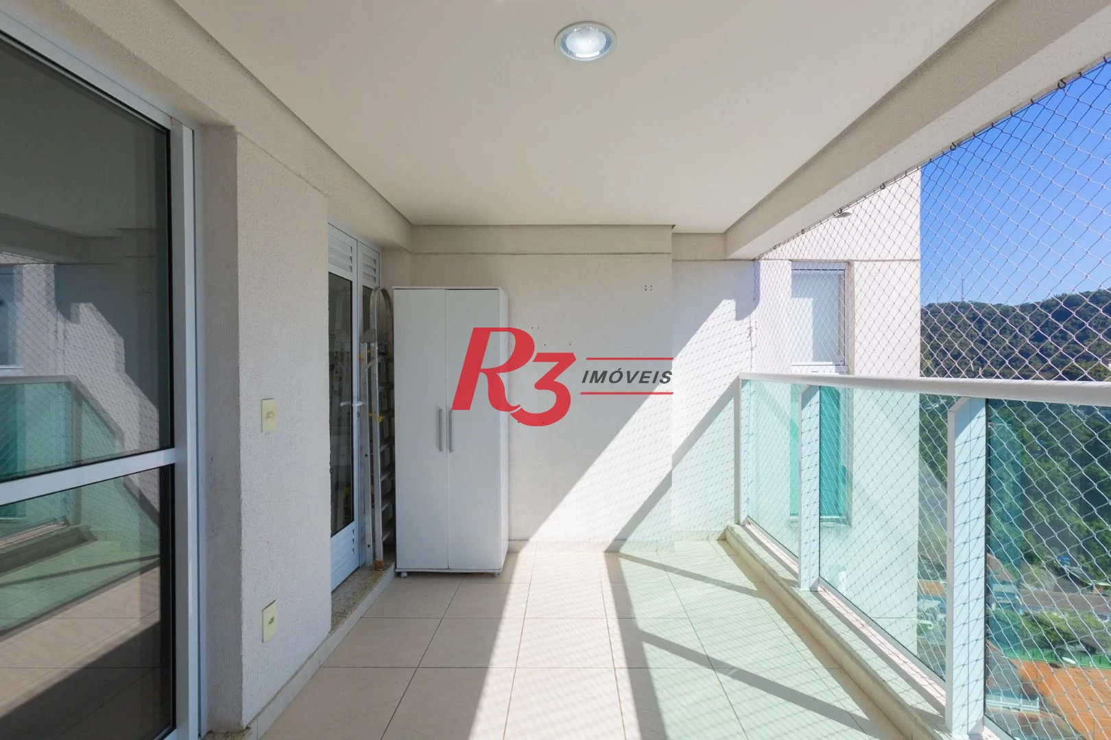 Apartamento com 2 dormitórios à venda, 66 m² por R$ 695.000,00 - José Menino - Santos/SP