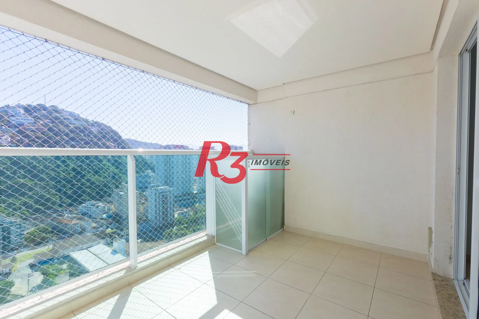 Apartamento com 2 dormitórios à venda, 66 m² por R$ 695.000,00 - José Menino - Santos/SP