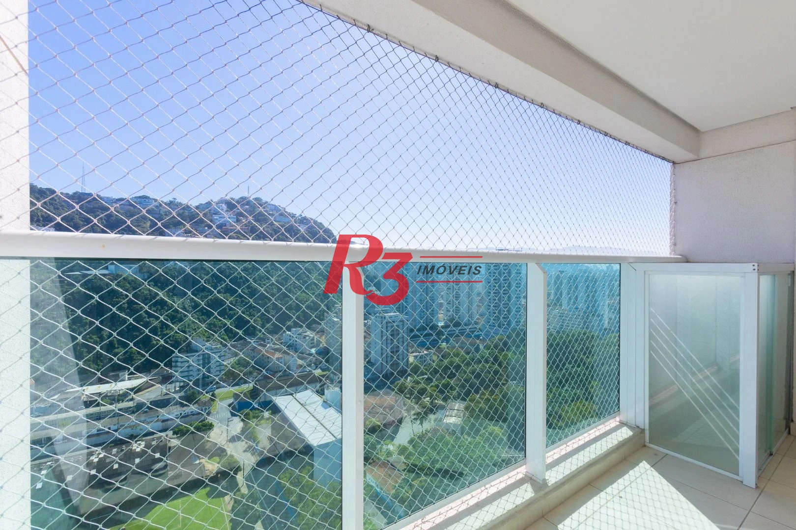 Apartamento com 2 dormitórios à venda, 66 m² por R$ 695.000,00 - José Menino - Santos/SP