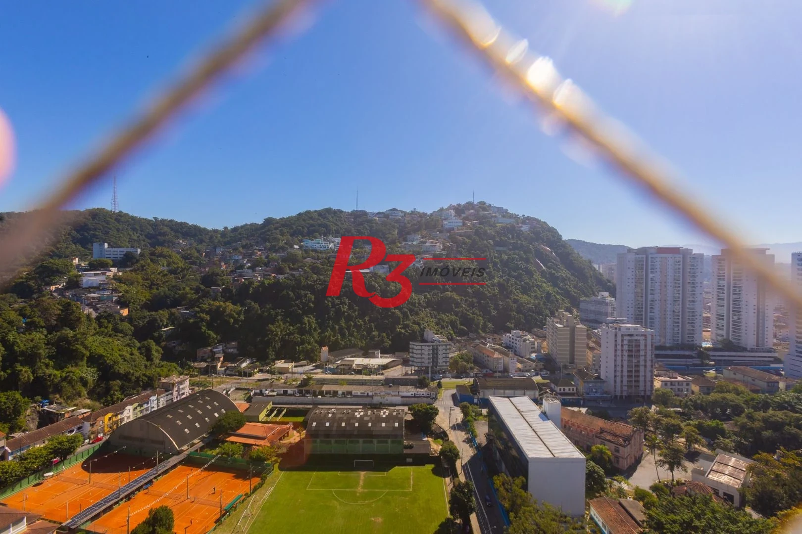 Apartamento com 2 dormitórios à venda, 66 m² por R$ 695.000,00 - José Menino - Santos/SP