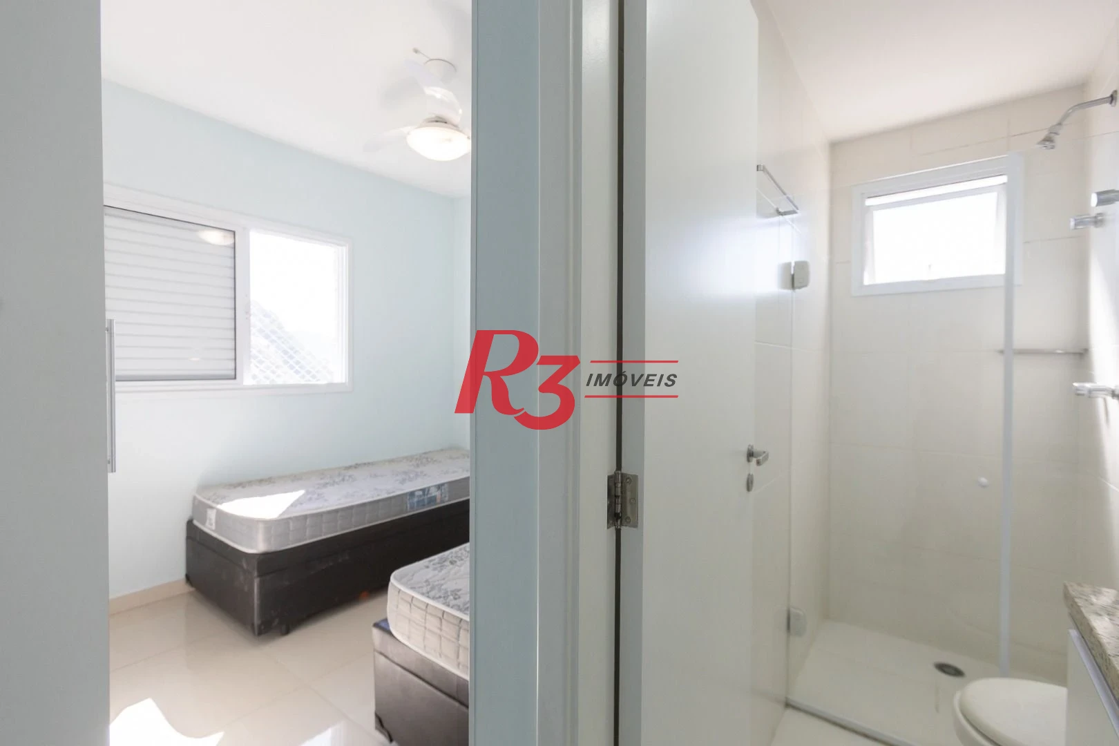 Apartamento com 2 dormitórios à venda, 66 m² por R$ 695.000,00 - José Menino - Santos/SP