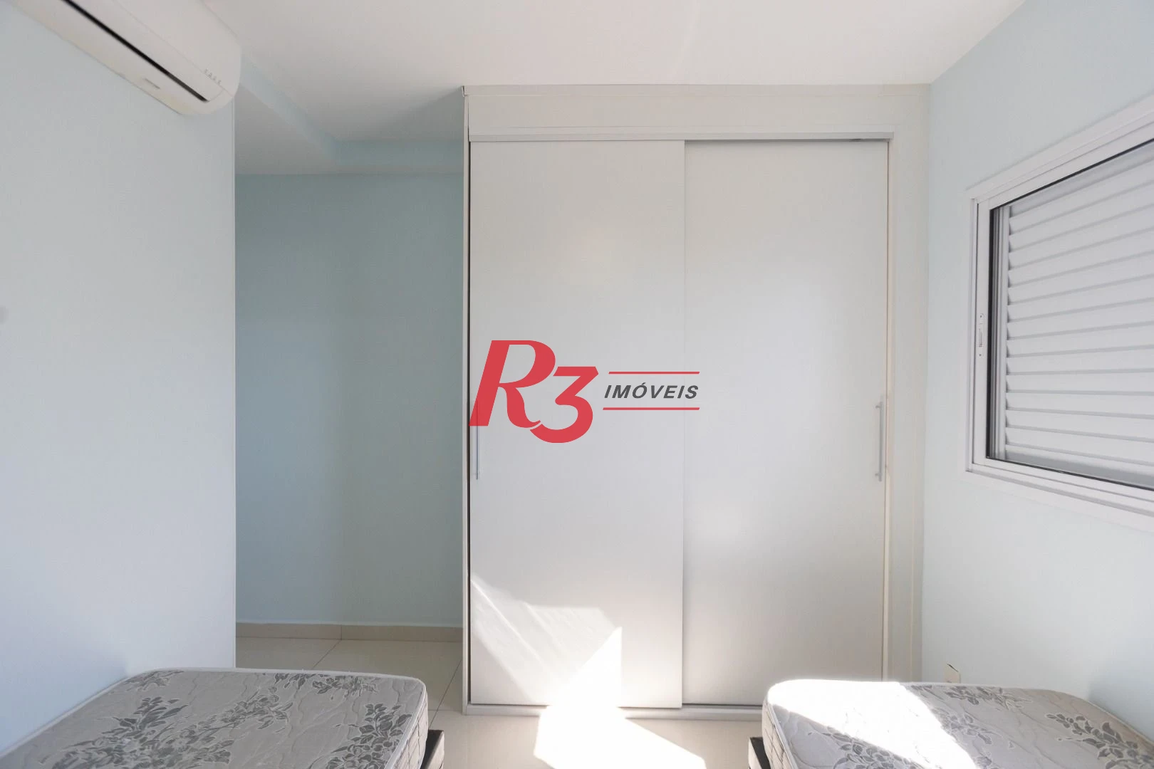 Apartamento com 2 dormitórios à venda, 66 m² por R$ 695.000,00 - José Menino - Santos/SP