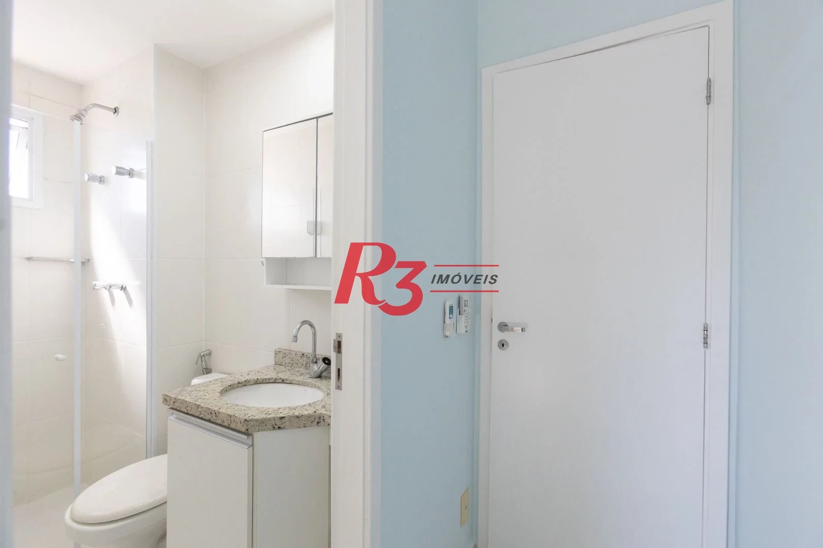 Apartamento com 2 dormitórios à venda, 66 m² por R$ 695.000,00 - José Menino - Santos/SP