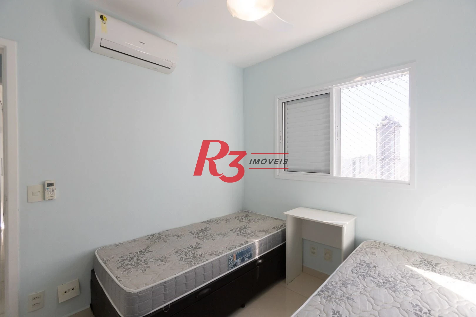 Apartamento com 2 dormitórios à venda, 66 m² por R$ 695.000,00 - José Menino - Santos/SP
